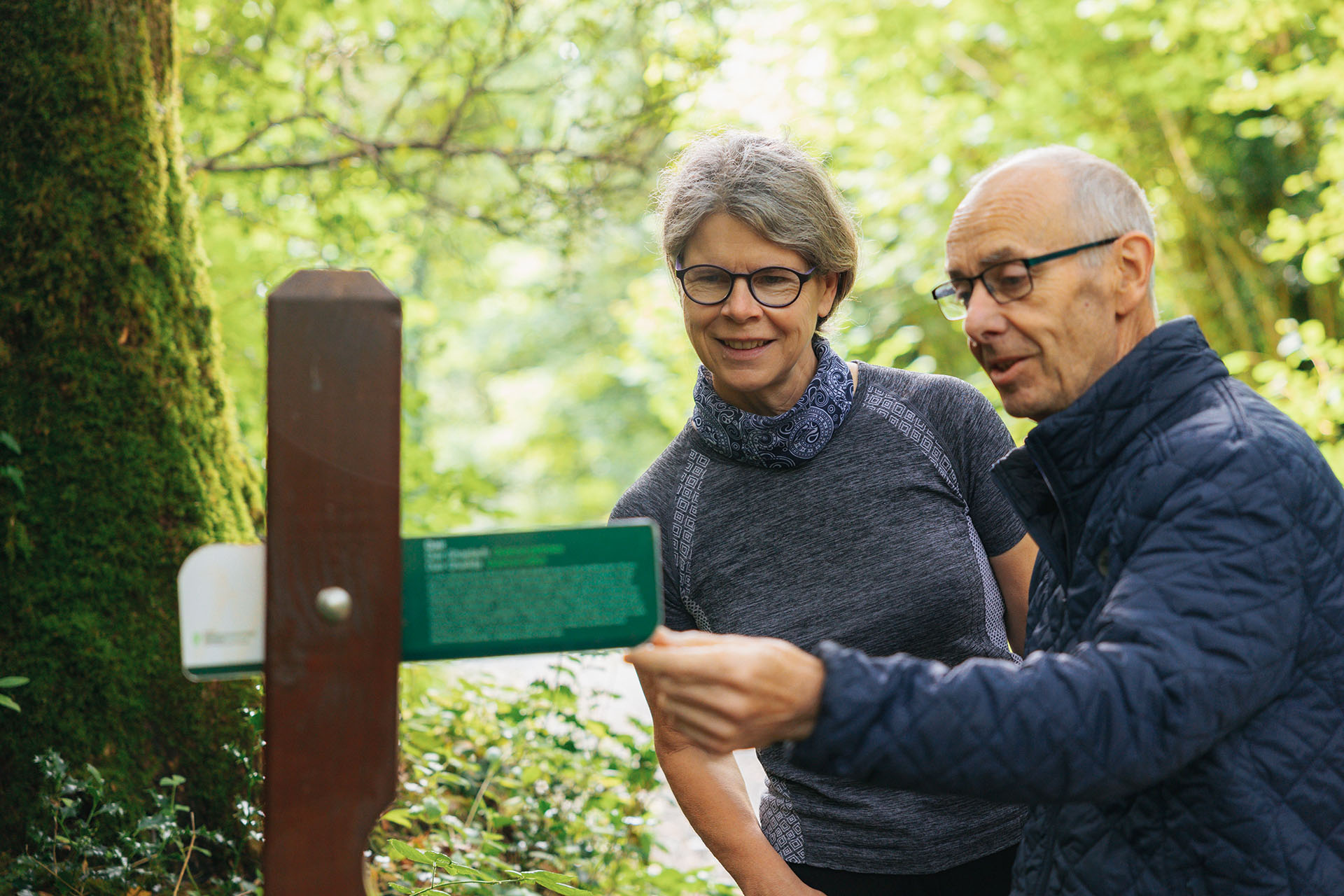 Ramblers Reading Signs at St. John_s Wood